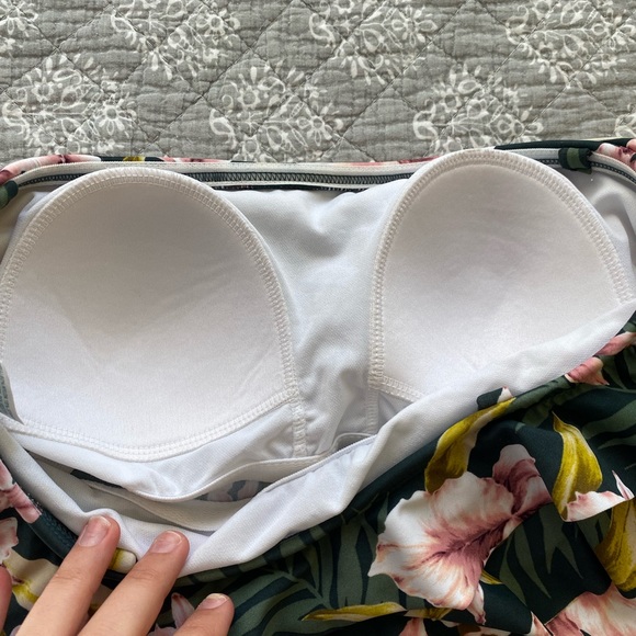 floral patterned one piece swimsuit! - Picture 5 of 5